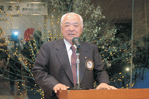 �N���Ƒ���